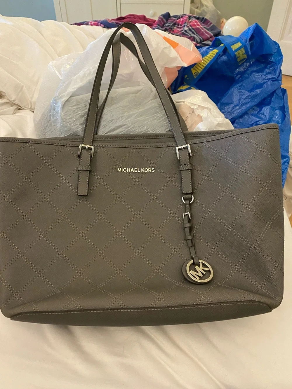 Michael kors grey travel bag . - Picture 1 of 7